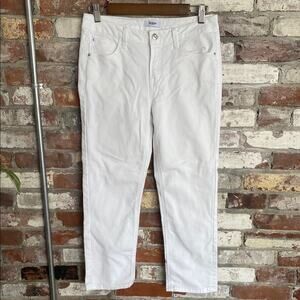 Kensie Classic White  Jeans Size 4